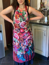 Load image into Gallery viewer, Apron with floral print and fruits, BOLTE Home Textiles Collection