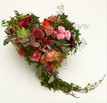Load image into Gallery viewer, florist london, florist, florist uk, contactless flower delivery, flower delivery, flower delivery uk, home flowers london, event florist london, event florist, event designer london, luxury wedding planner, home interior, luxury event florist london, luxury florist london