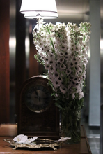 Load image into Gallery viewer, florist london, florist, florist uk, contactless flower delivery, flower delivery, flower delivery uk, home flowers london, event florist london, event florist, event designer london, luxury wedding planner, home interior, luxury event florist london, luxury florist london