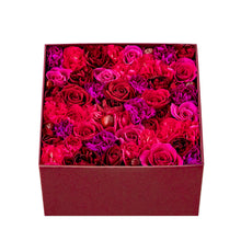 Load image into Gallery viewer, florist london, florist, florist uk, contactless flower delivery, flower delivery, flower delivery uk, home flowers london, event florist london, event florist, event designer london, luxury wedding planner, home interior, luxury event florist london, luxury florist london