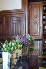 Load image into Gallery viewer, florist london, florist, florist uk, contactless flower delivery, flower delivery, flower delivery uk, home flowers london, event florist london, event florist, event designer london, luxury wedding planner, home interior, luxury event florist london, luxury florist london