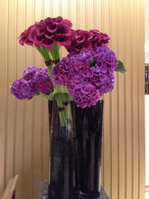 Load image into Gallery viewer, florist london, florist, florist uk, contactless flower delivery, flower delivery, flower delivery uk, home flowers london, event florist london, event florist, event designer london, luxury wedding planner, home interior, luxury event florist london, luxury florist london