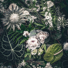 Load image into Gallery viewer, Bespoke Napkins with floral print and fruits, BOLTE Home Textiles Collection