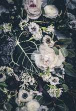 Load image into Gallery viewer, Bespoke Napkins with floral print and fruits, BOLTE Home Textiles Collection