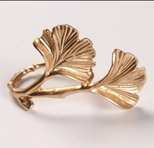 Load image into Gallery viewer, Ginkgo leaf napkin ring set
